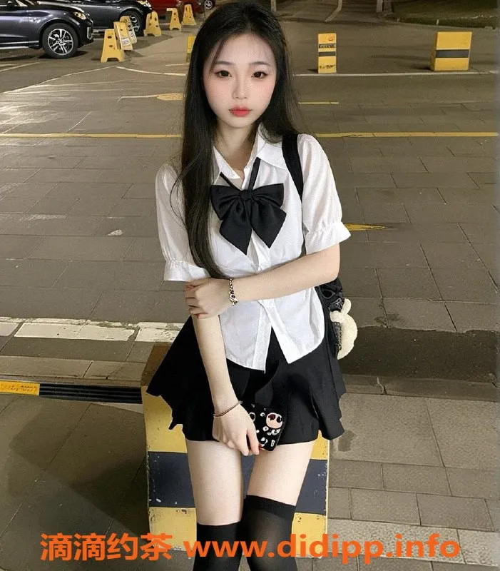 上海楼凤-闵行嫩妹蓉蓉，165高45轻盈，魅力无限！