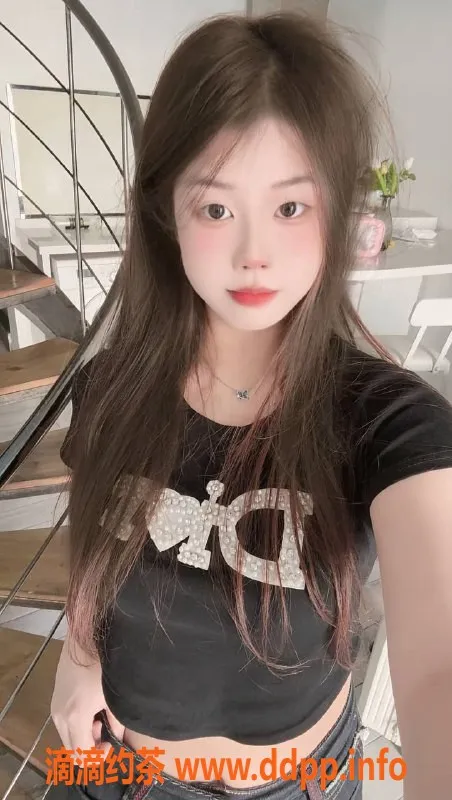 广州楼凤-黄埔嫩妹天天，6P大胸夜课服务等你体验！