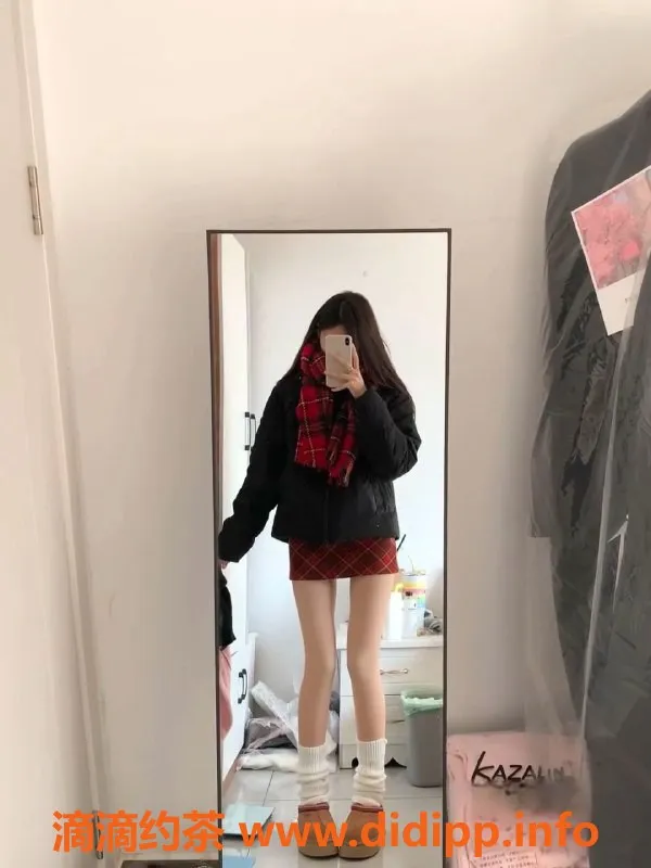 成都楼凤-成都欣涵16岁嫩妹，身高170，陪洗口做服务