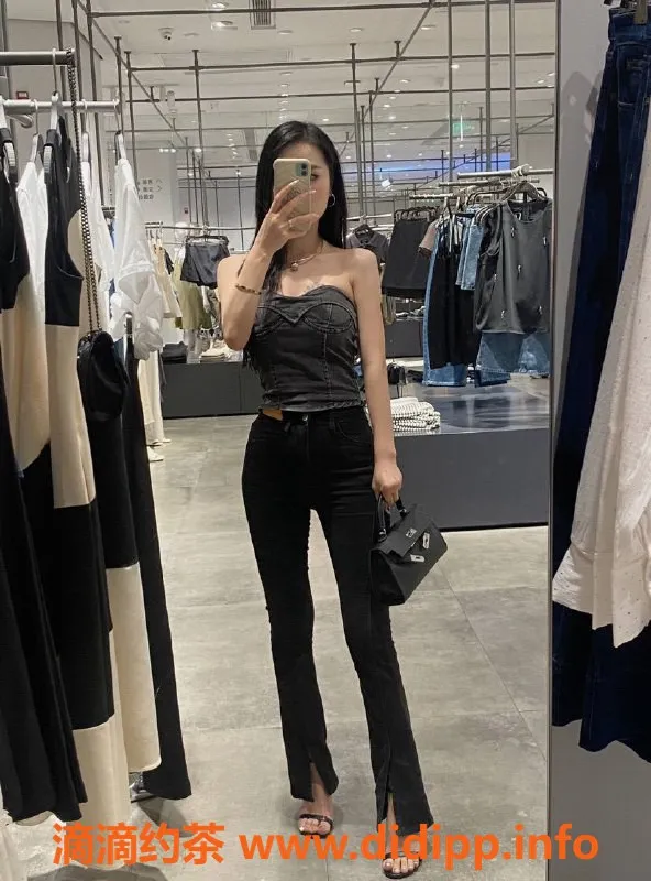 厦门楼凤-思明区小柔，165身高、45体重，600元起！