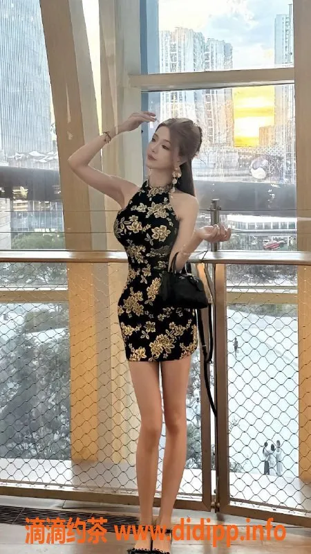 深圳楼凤-深圳福田晓彤：大胸170，1900元超值体验
