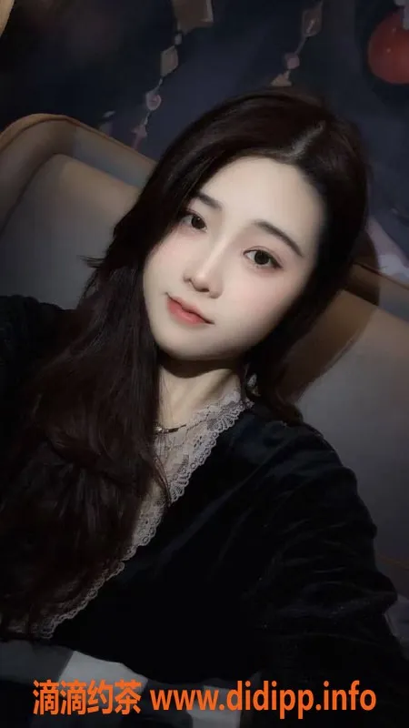 南京楼凤-雨花台区球球，170cm长腿诱惑，只需700p