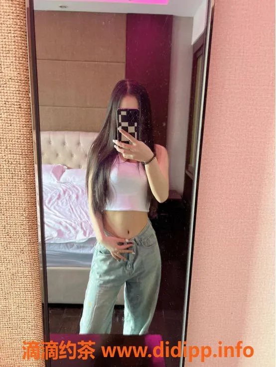 广州楼凤-天河诗诗，21岁43公斤，双人浴现约500元