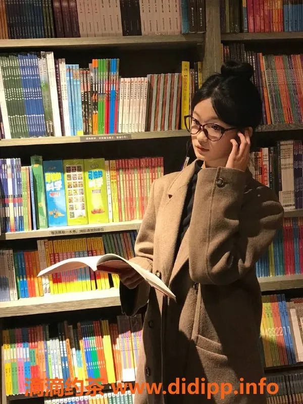 广州楼凤-甜甜 - 夜课嫩妹，12P外出服务