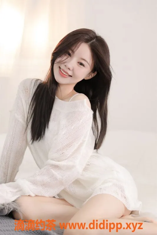 广州楼凤资源信息,天河御姐杨阳，视频验证，8P鸳鸯浴双飞服务