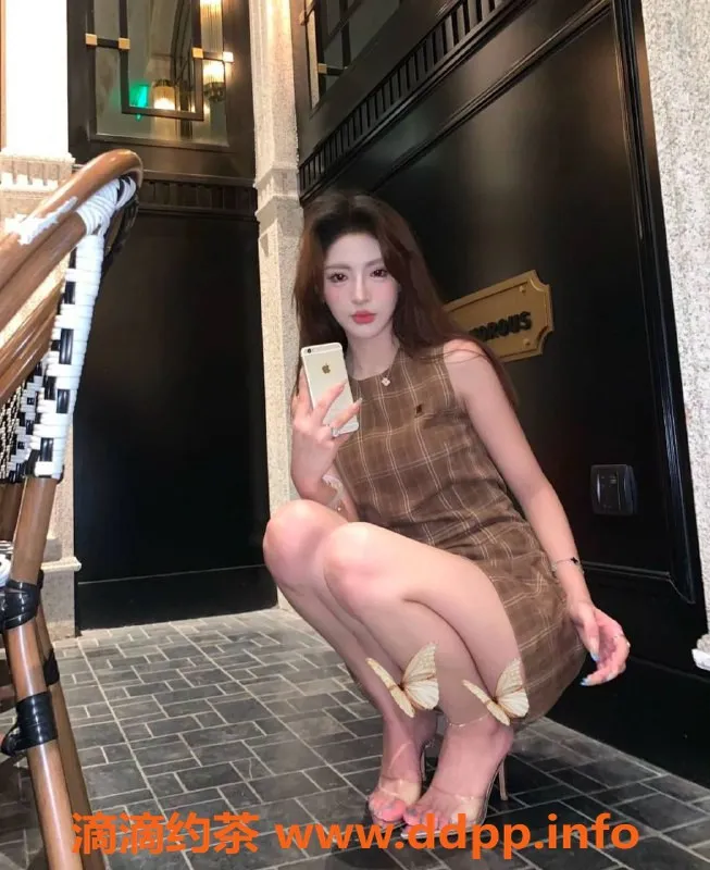 杭州上门服务-滨江22岁F杯美眉，45kg热情服务等你来约