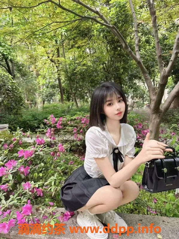 福州楼凤-台江区20岁南南，164身高42斤，700元起服务