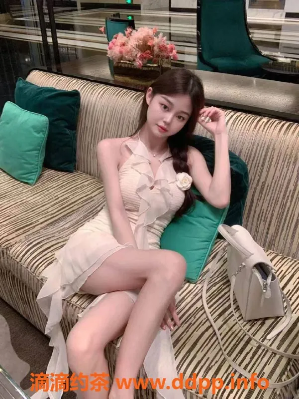 长沙楼凤-雨花区妙妙 21岁 C杯165高挑女友体验