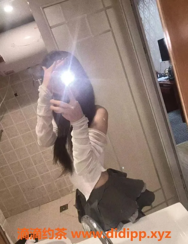 广州楼凤-黄埔嫩妹糕冷小猫，500轻松享受