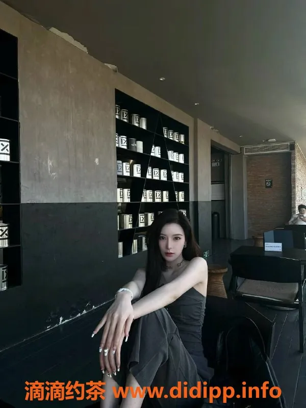 杭州楼凤-拱墅区22岁模特夏涵，175cm，53kg，超值体验