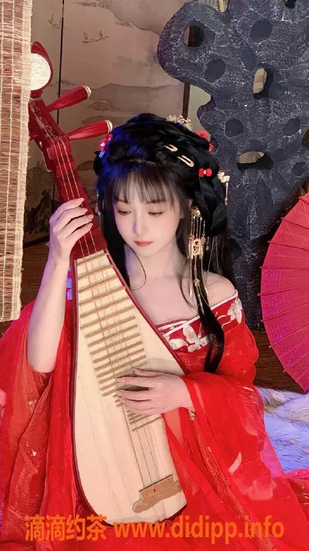 广州楼凤-海珠小蛮妖，10P视频验证御姐，不容错过！