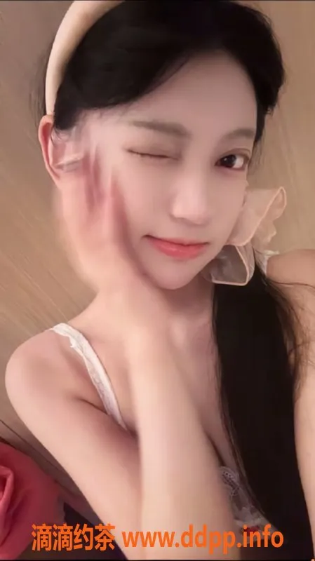 福州楼凤-福州仓山恋恋，163厘米，48斤，20岁，服务优质