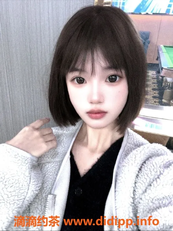 杭州楼凤资源信息,成都嫩妹子苒，18岁，身高164，1000元体验激情服务