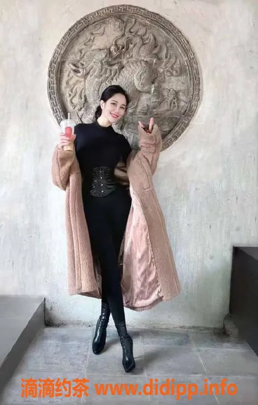 福州楼凤资源信息,晋安棋棋，极致体验，极品大奶F罩！