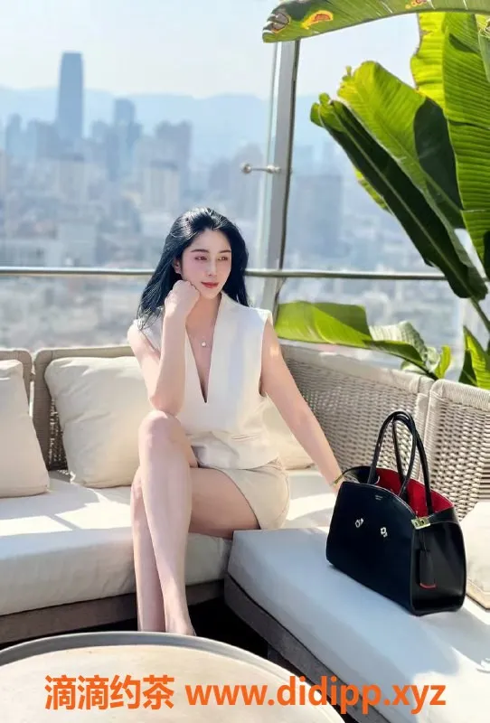 福州楼凤-晋安棋棋，极致体验，极品大奶F罩！