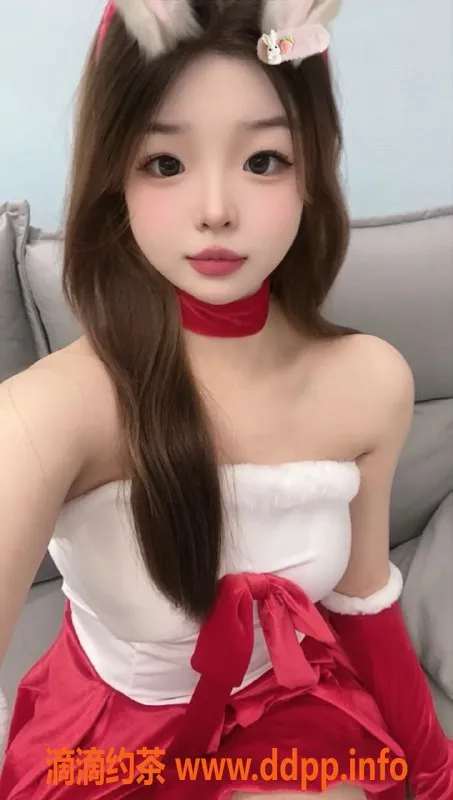 长沙楼凤-雨花区蜜桃儿，160cm、50kg，18岁C罩杯热情服务