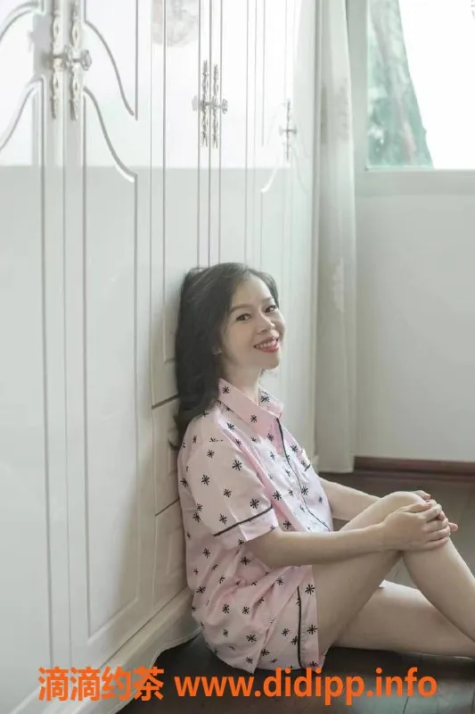 北京spa会所-丰台熟女骚姐姐，158cm 88斤，超值安摩服务