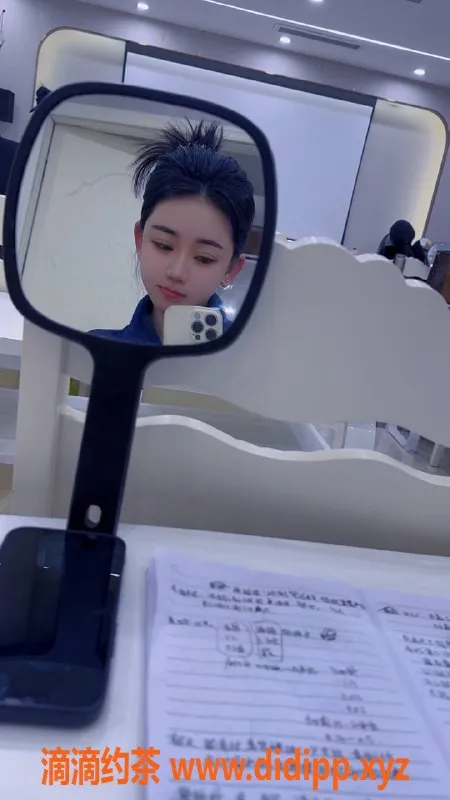 成都楼凤-成都乐瑶：165cm高颜值，900元享亲密服务