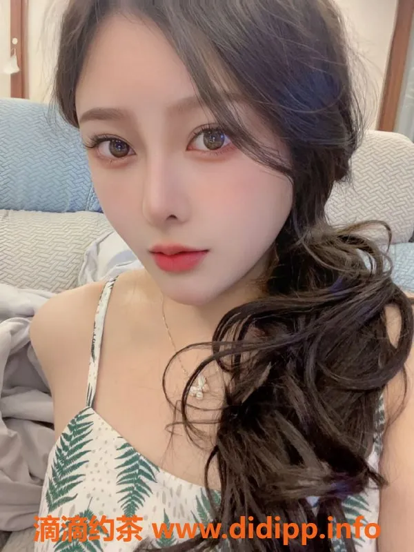 上海楼凤-金锁：小巧身材，明星脸，超值价位