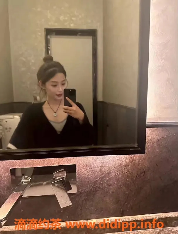 成都楼凤-成华区优曼，18岁160cm，身材火辣，口技逆天