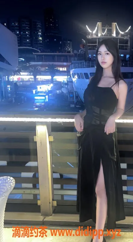 深圳楼凤资源信息,龙华晨露，22岁，165-169，900P起，舌吻服务