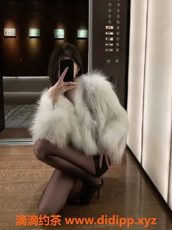 深圳楼凤-南山蜜儿，24岁C罩杯，身高165-169，价格1100起