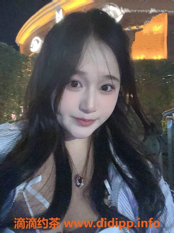 广州楼凤资源信息,天河果果嫩妹，翘臀大胸6P鸳鸯浴服务