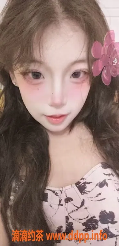 成都楼凤-成都欣小狐，160身高，100体重，18岁嫩妹陪洗服务