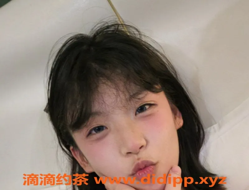 成都楼凤-成都欣小狐，160身高，100体重，18岁嫩妹陪洗服务