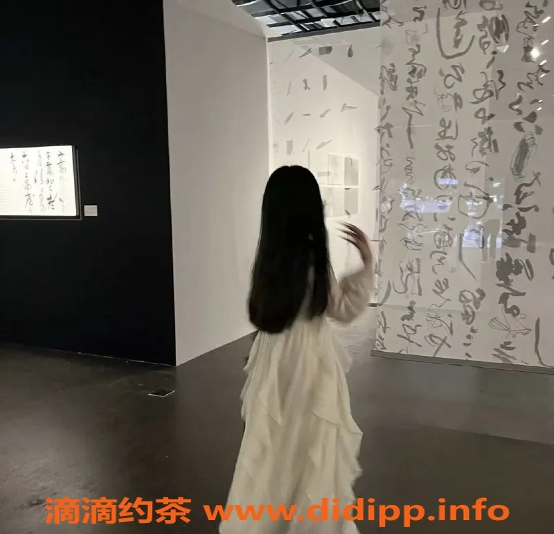 武汉楼凤-璐瑶：温柔可人，独特服务体验