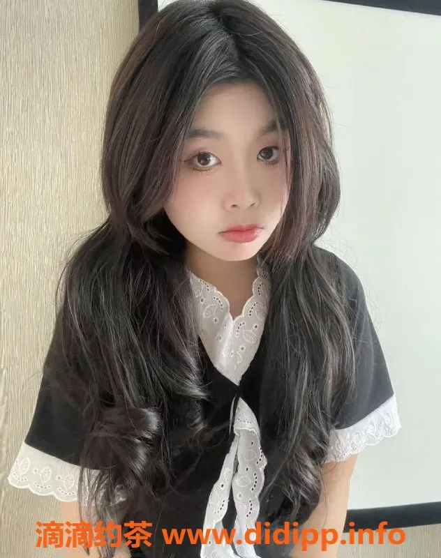 上海楼凤-闵行小屁屁，168cm身高C+胸，800元起