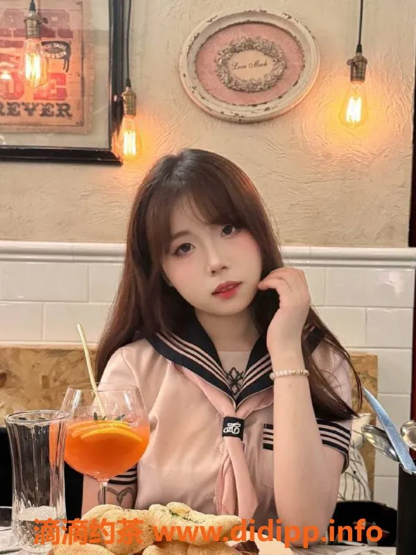 杭州楼凤资源信息,杭州上城饭饭，优质服务，课程费700起