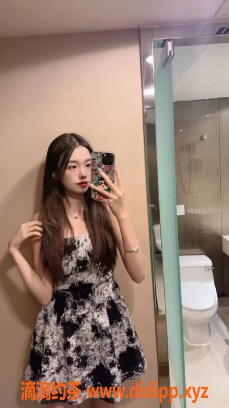 深圳楼凤资源信息,龙岗区19岁薇薇，171身高B+罩杯，超值服务等你来体验