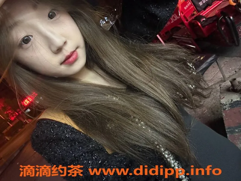 长沙楼凤-雨花区雅琴，19岁173cm高挑美女，服务多样，6p起