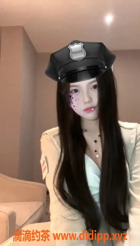 深圳楼凤-南山嫩妹笑笑，性感丝袜诱惑，1100起