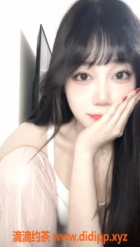 上海楼凤-浦东飞儿，163cm肤白大胸美人，1000P起