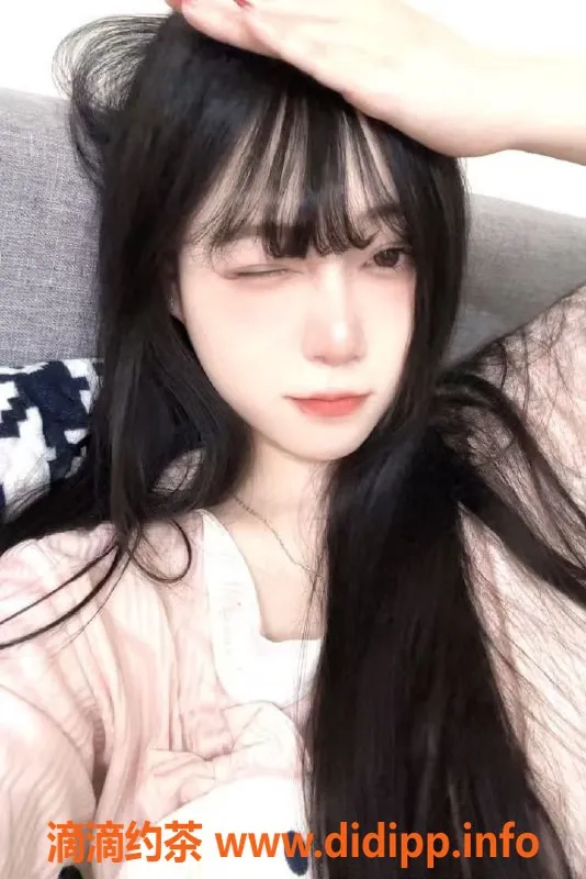 上海楼凤-浦东飞儿，163cm肤白大胸美人，1000P起