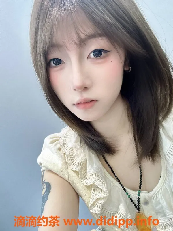 深圳楼凤资源信息,福田软软，18岁嫩妹，舌吻服务，超值体验