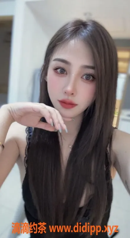 深圳楼凤-南山兼职美女，900元/小时，超值享受！