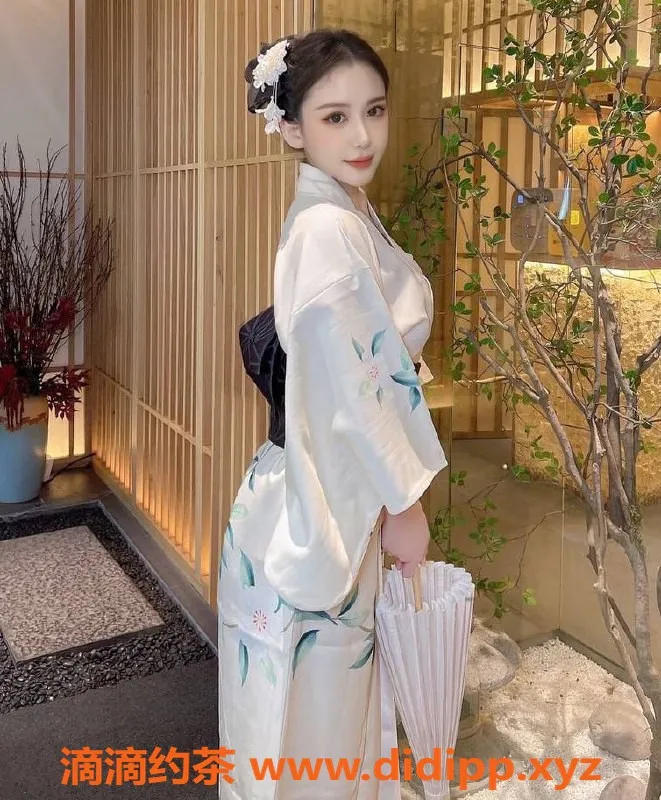 上海楼凤-黄浦千岛惠子 168cm E罩杯 1300P起