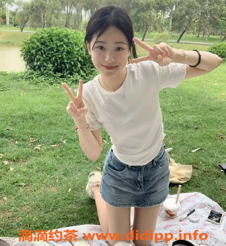 上海楼凤-长宁雨桐，165cm 45kg，1200元起，颜值在线