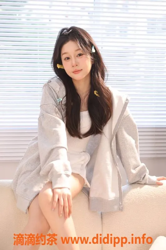 杭州楼凤-上城嫩妹祁煜，服务1100/P，69互舔体验