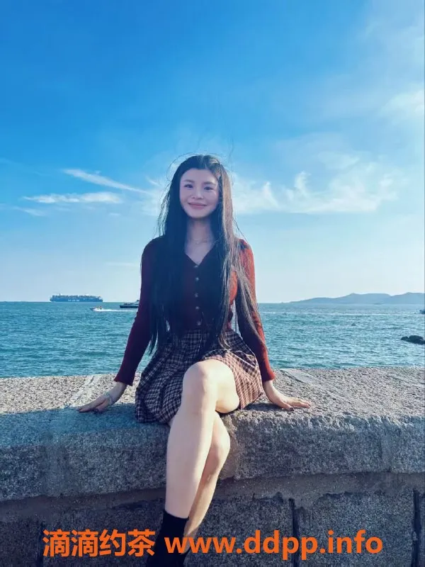 成都上门服务-成都蓝予23岁，100斤巨乳嫩妹，包夜服务600元