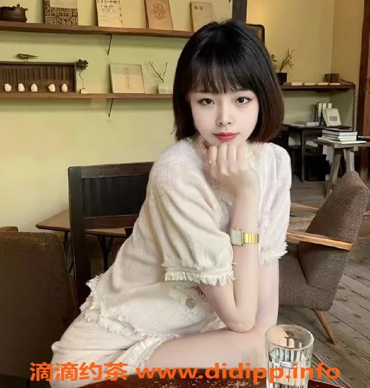 上海楼凤-普陀李颖莎，165cm 45KG 颜值高，800元