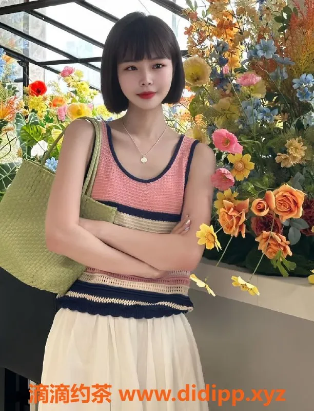 上海楼凤-普陀李颖莎，165cm 45KG 颜值高，800元