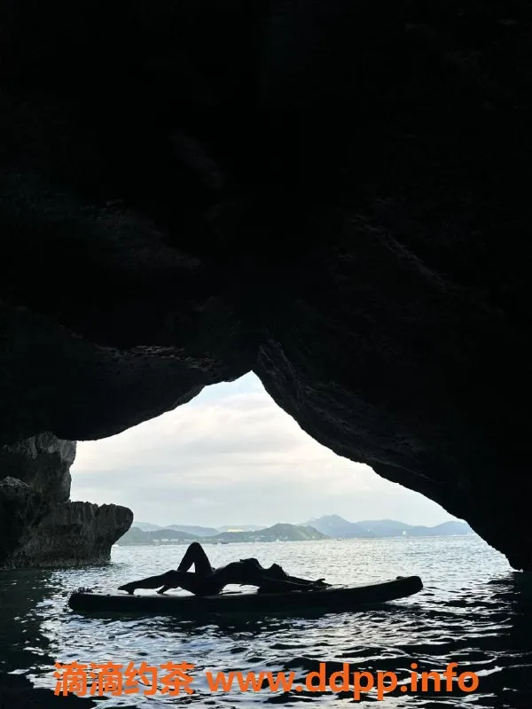 成都楼凤-成都嫩妹七七，165cm、100斤，首次体验仅需600元