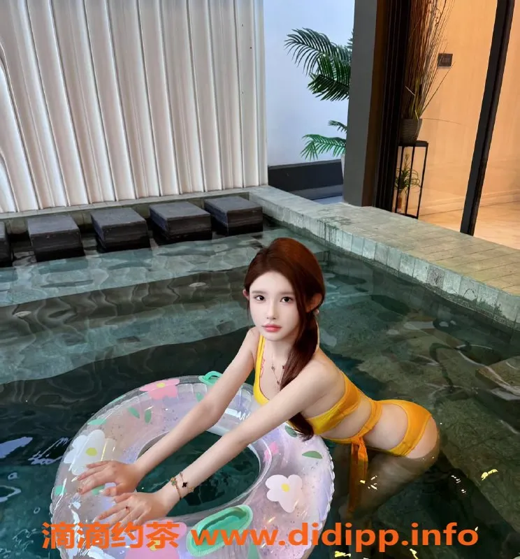 深圳楼凤-深圳龙华白虎老师，1500起，超骚服务体验