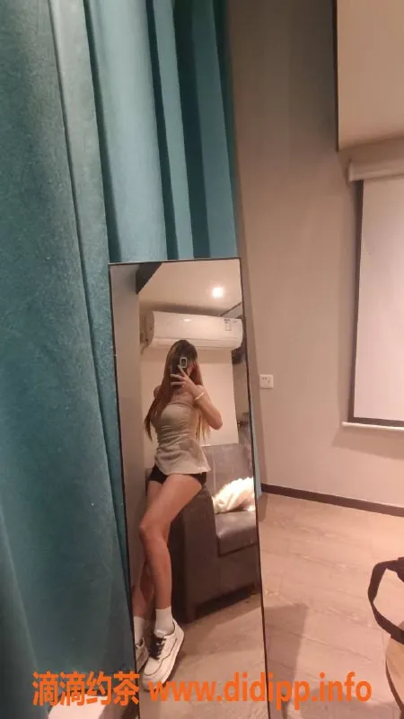 成都楼凤资源信息,成都二筒嫩妹服务 163身高90斤 600元一次