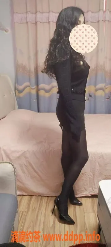 北京抓龙筋-朝阳西坝河熟女混血安摩女郎，身材凹凸有致