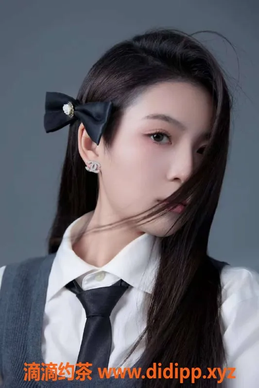 北京楼凤-朝阳高端大学生，166+C罩杯，热情主动